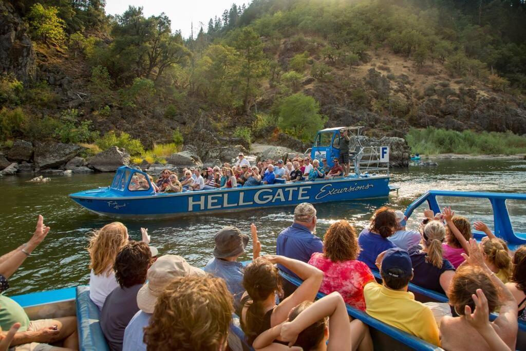 Cedar Mountain E * Grants Pass
